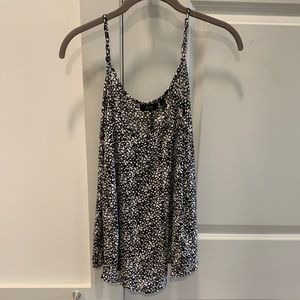 APT. 9 - women’s white & black tank top, size M, in perfect condition